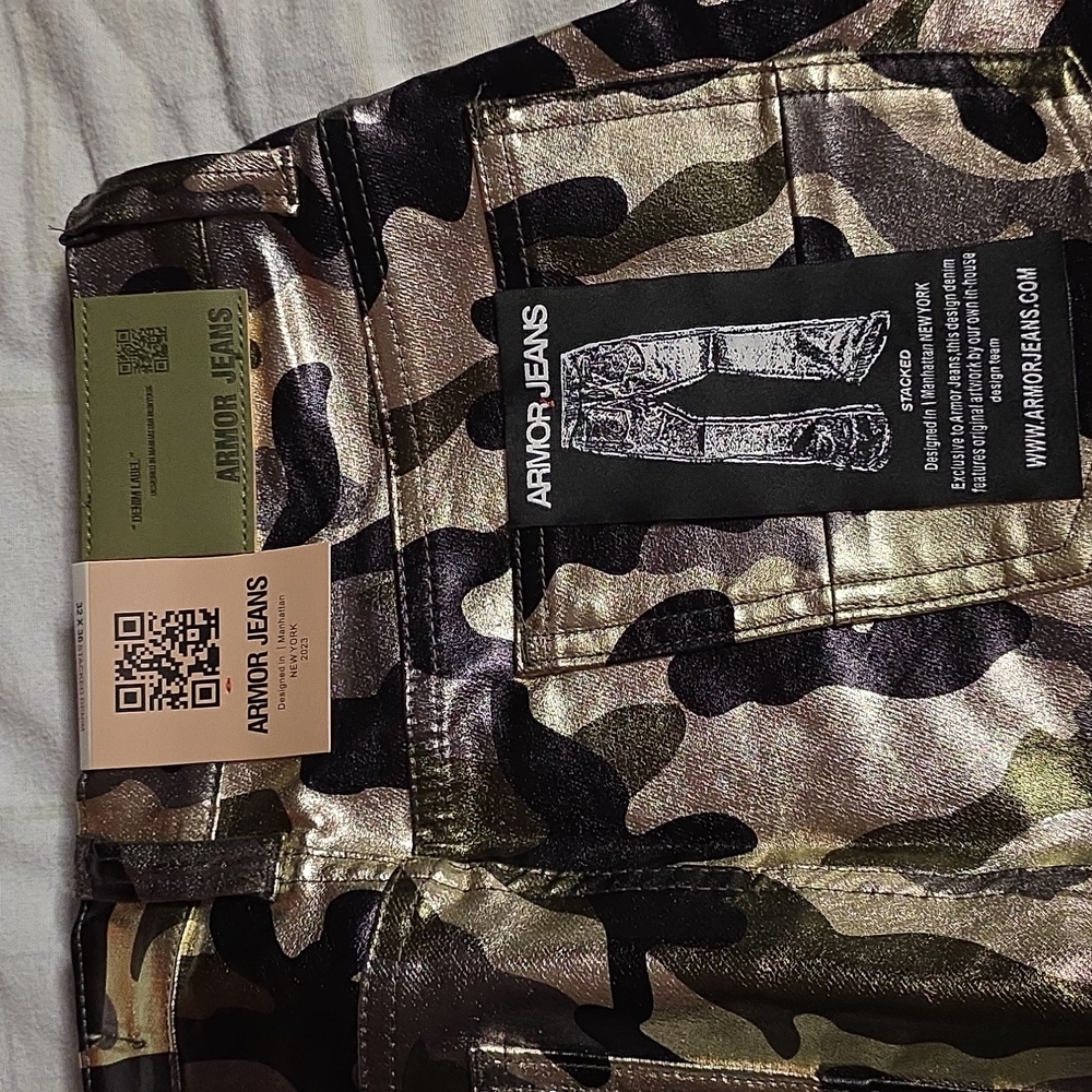 Armor Foil Wash Camo Jeans - Picture 5 of 7